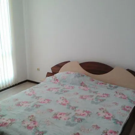 Apartment Мира Kharmanite
